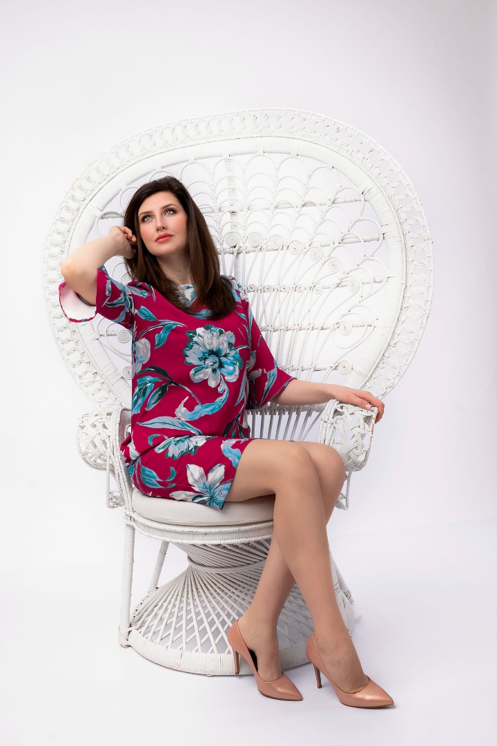 Imagine Rochia Carmen mov