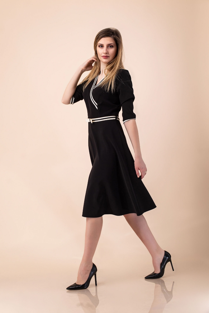 Imagine Rochia Rhona neagra