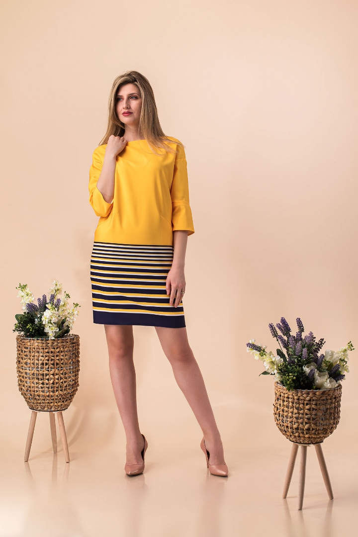 Imagine Rochia Adriana galben