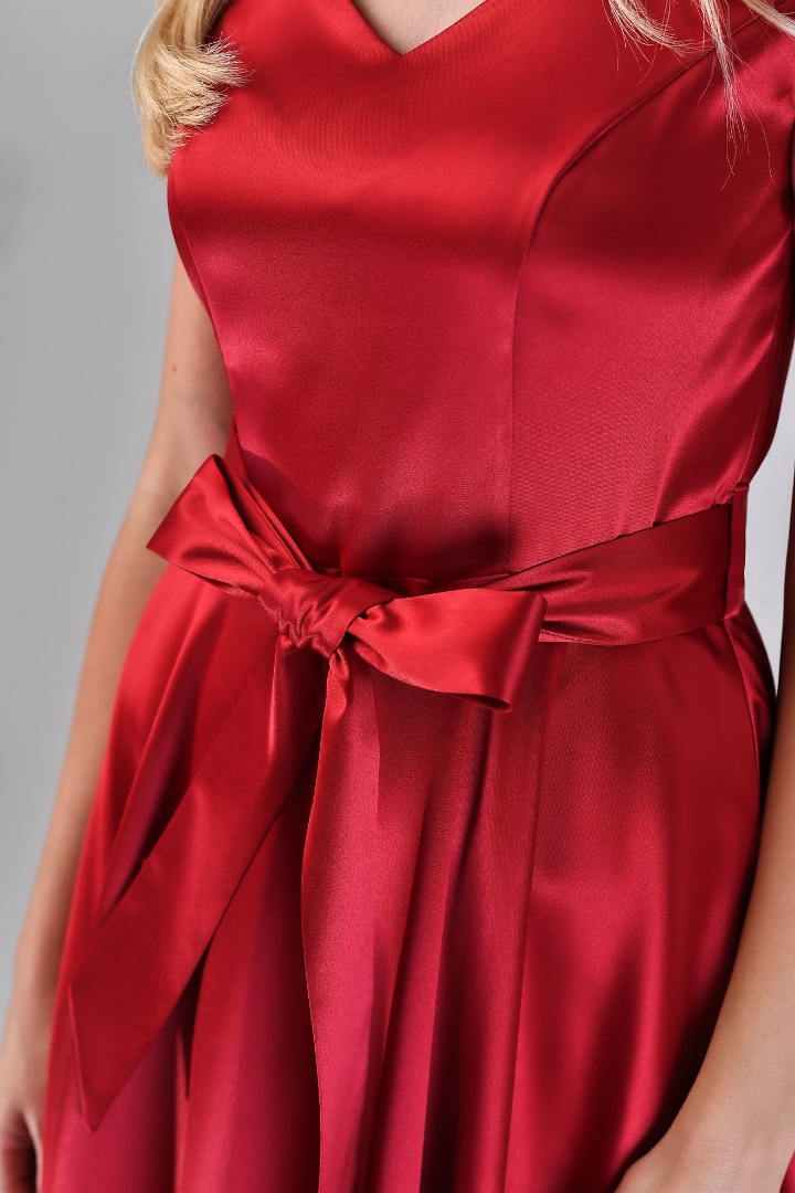 Imagine Rochia Laura din tafta rosie