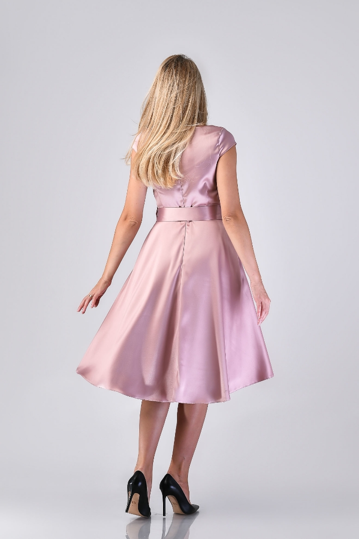 Imagine Rochia Laura din tafta roz pudra