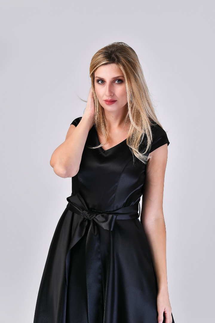 Imagine Rochia Laura din tafta neagra