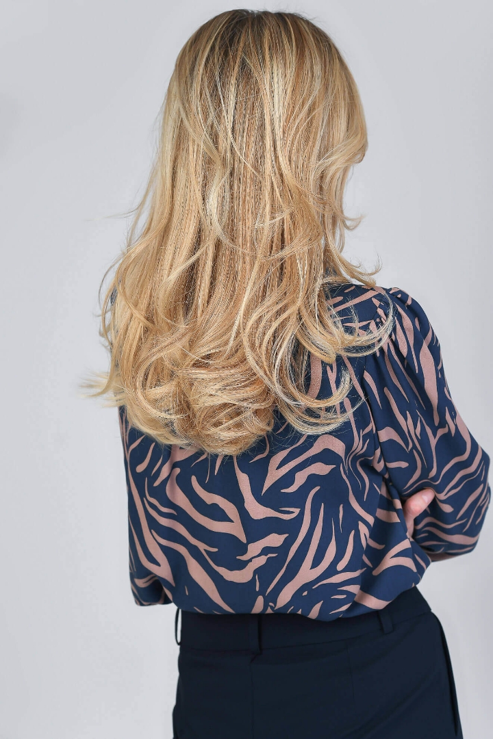 Imagine Bluza Cecilia bleumarin cu imprimeu bej