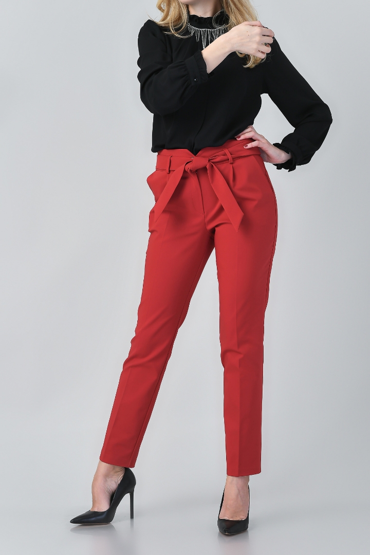 Imagine Pantalon Nicole Rosu