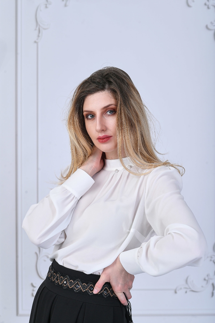 Imagine Bluza Sally din voal alb