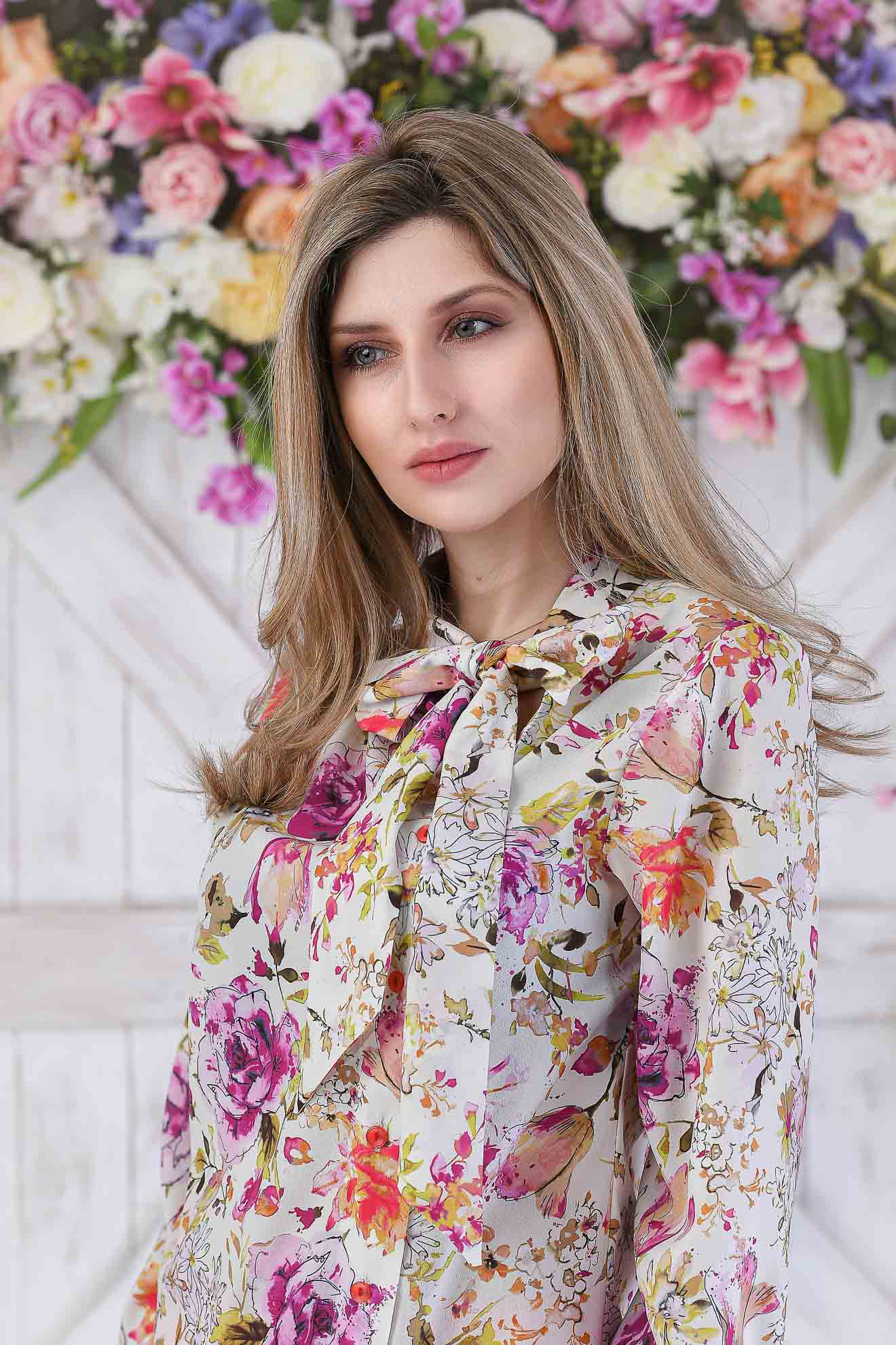 Imagine Bluza Gabriela crem cu imprimeu floral