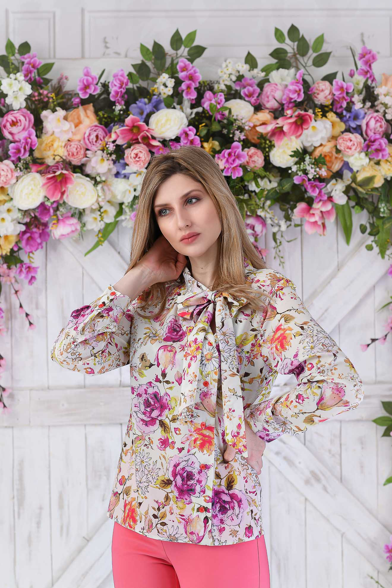 Imagine Bluza Gabriela crem cu imprimeu floral