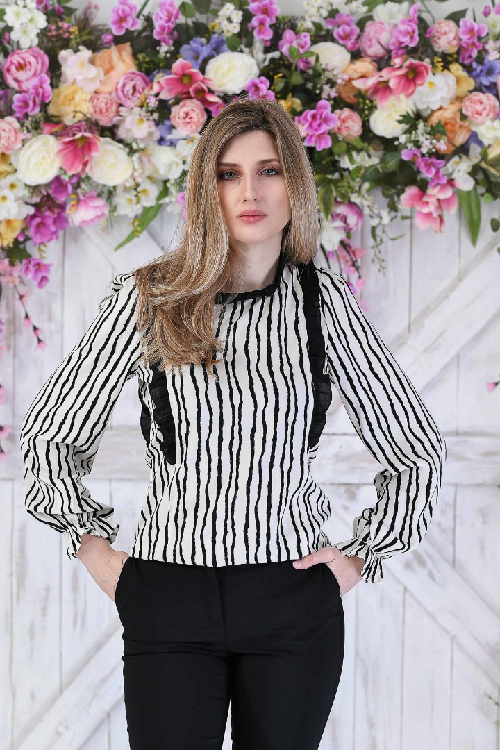 Imagine Bluza Ilona alb cu negru