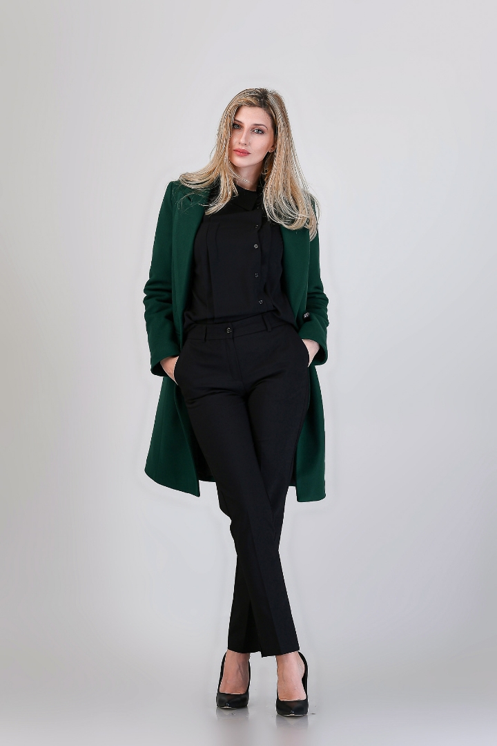 Imagine Palton Gabriela Verde