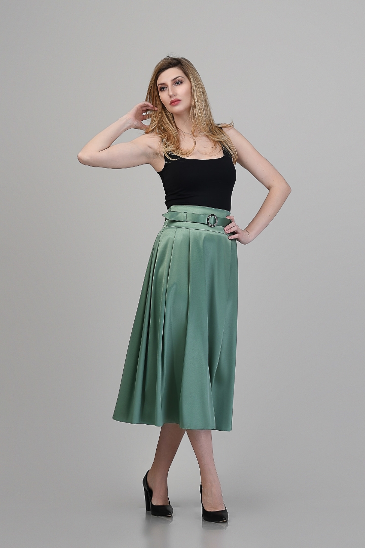 Imagine Fusta Daciana oliv