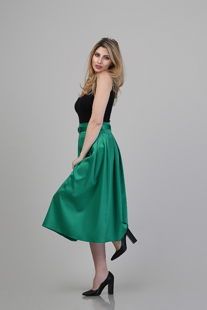 Imagine Fusta Daciana verde