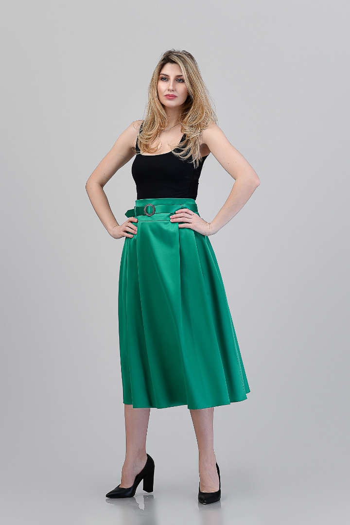 Imagine Fusta Daciana verde