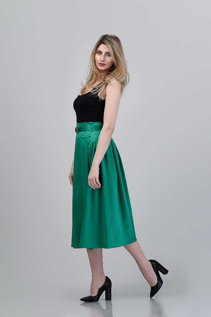 Imagine Fusta Daciana verde