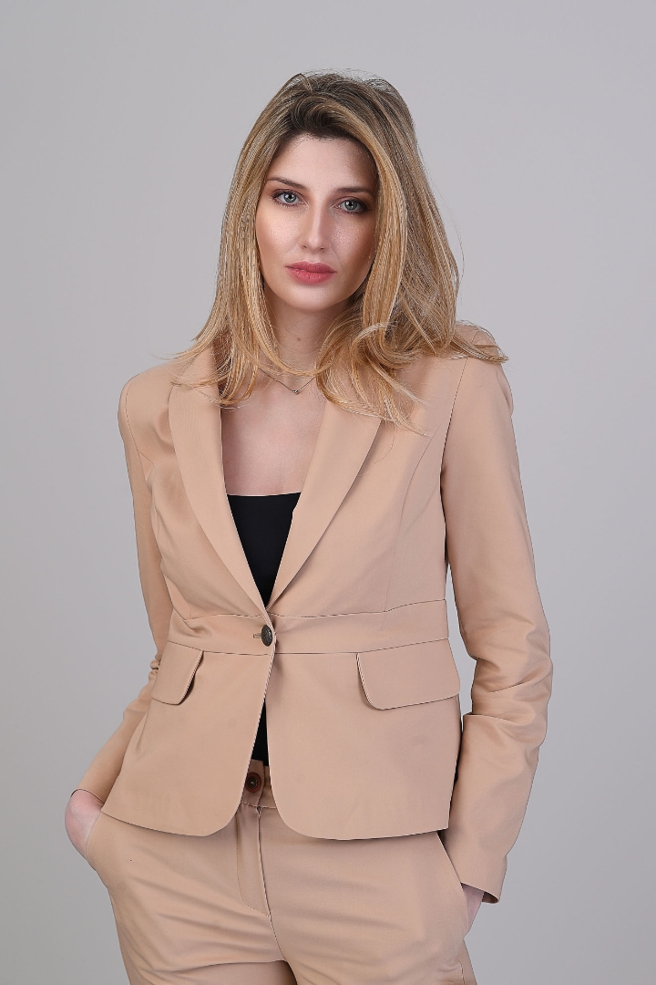 Imagine Sacou Raisa bej