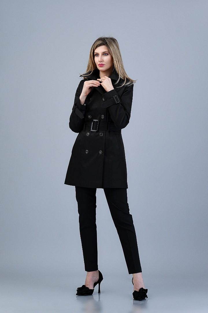 Imagine Trench Ramona Negru