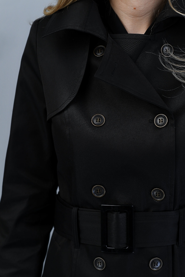 Imagine Trench Ramona Negru