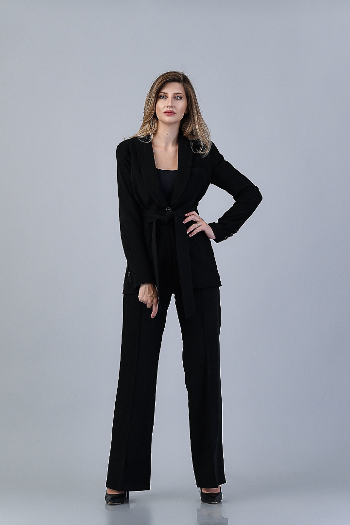 Imagine Sacou Erika Negru