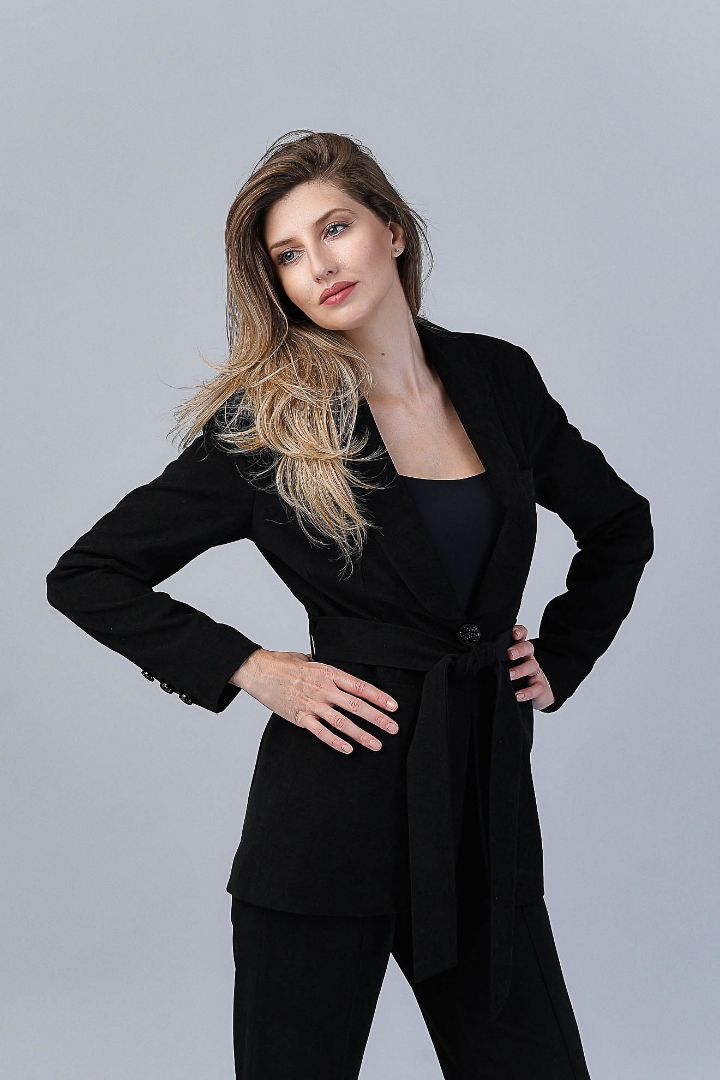 Imagine Sacou Erika Negru