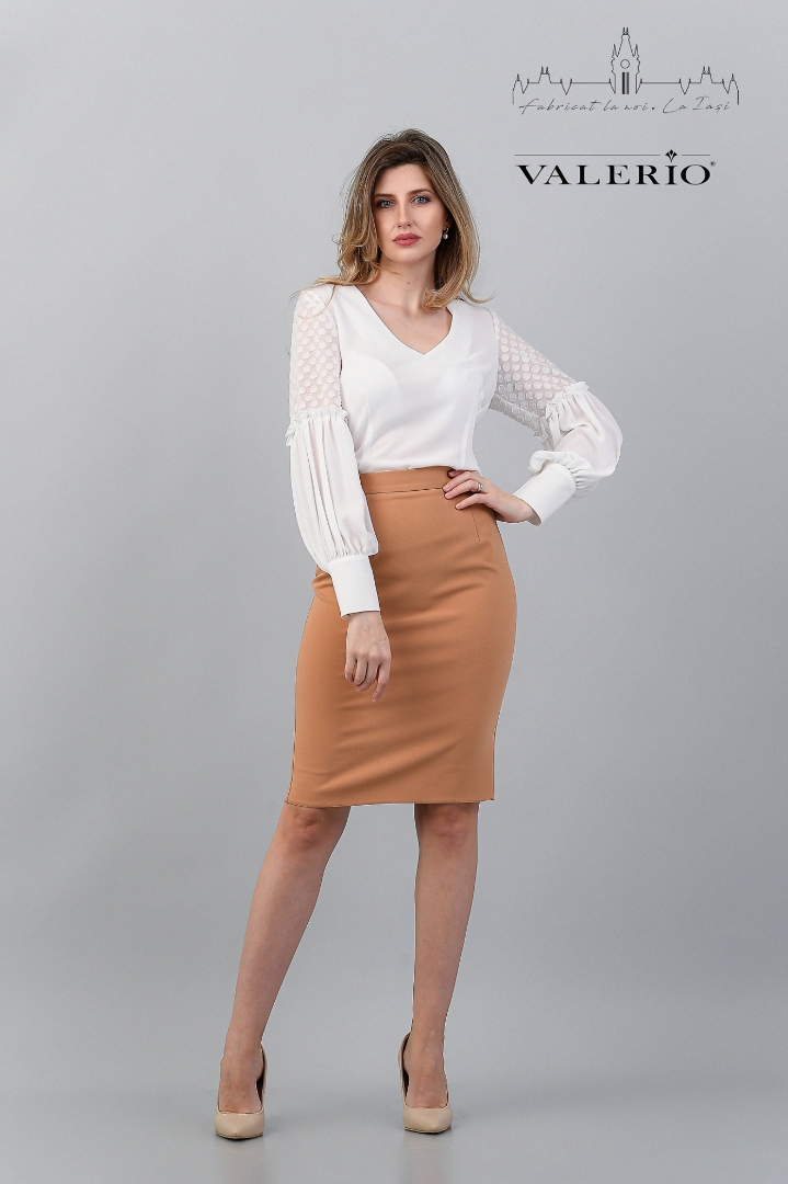 Imagine BLUZA LORA DIN VOAL ALB CU DECOLTEU IN V