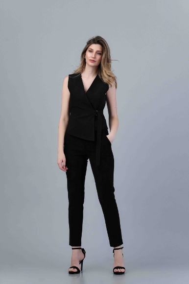 Imagine VESTA DANIELA NEAGRA