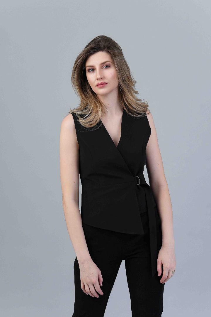 Imagine VESTA DANIELA NEAGRA