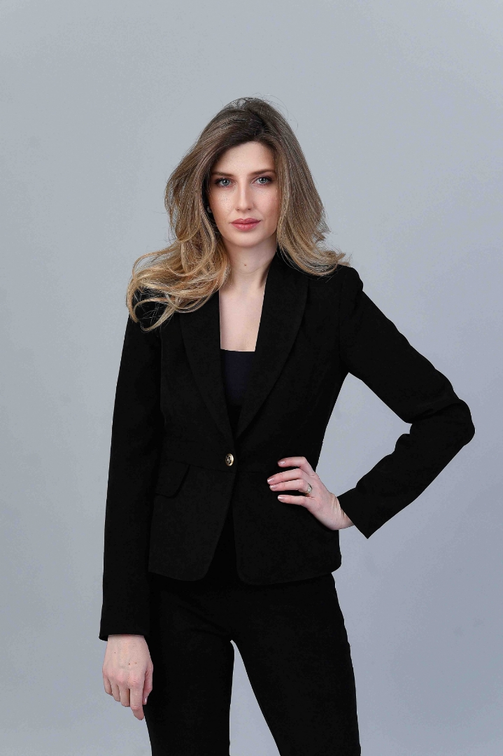 Imagine SACOUL RAISA NEGRU