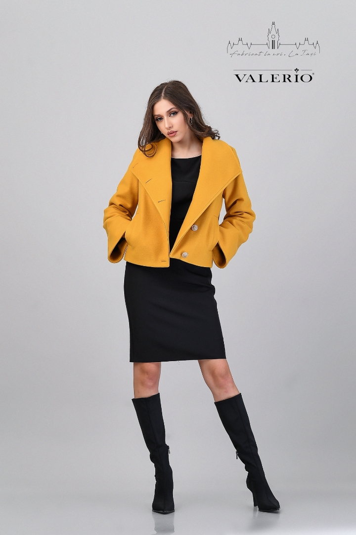 Imagine Jacheta Mirela galbena