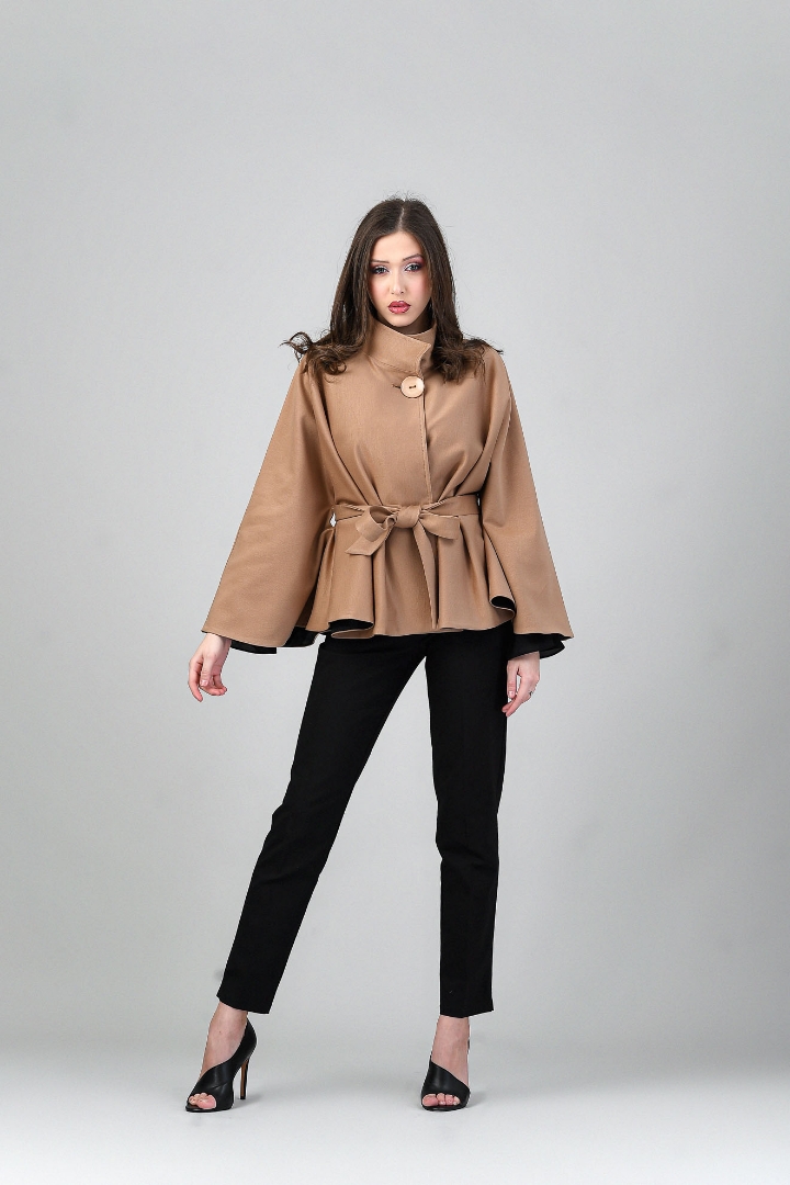 Imagine Capa Maria Bej