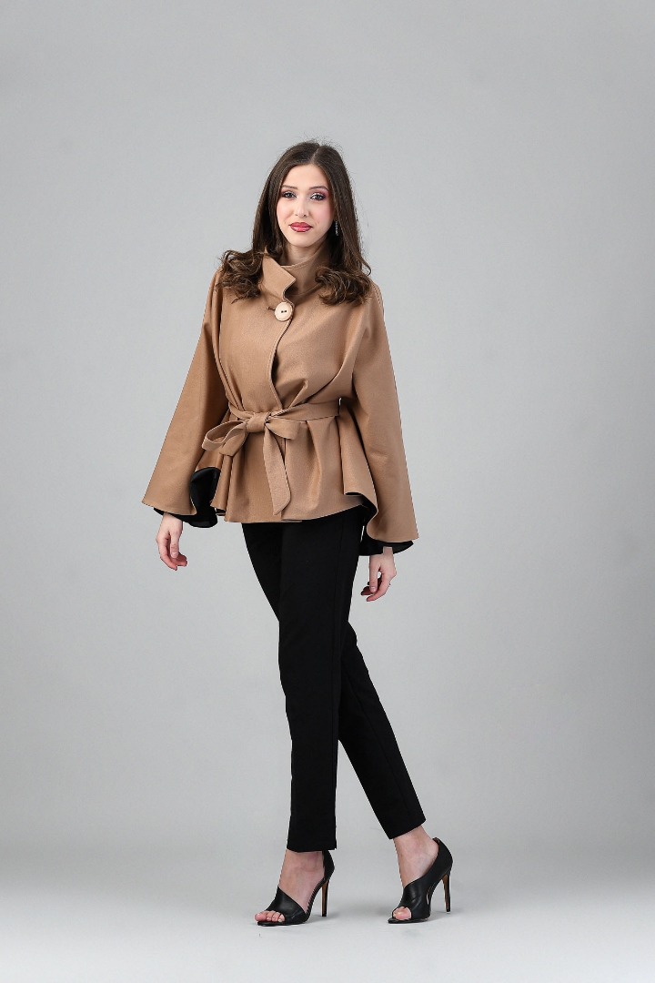 Imagine Capa Maria Bej