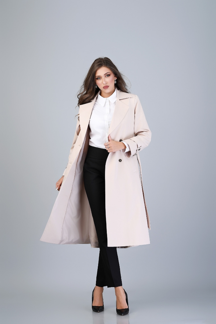 Imagine Trench Iustina Bej