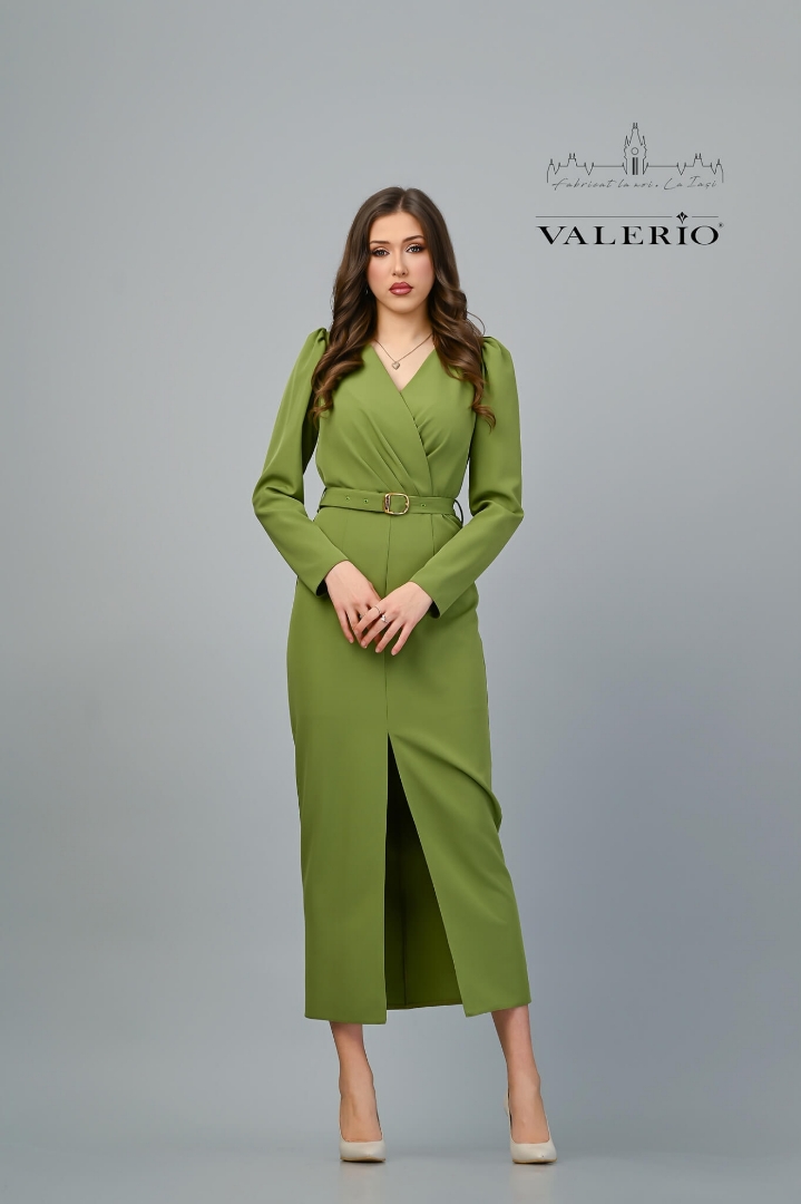 Imagine Rochia Nikole Fistic