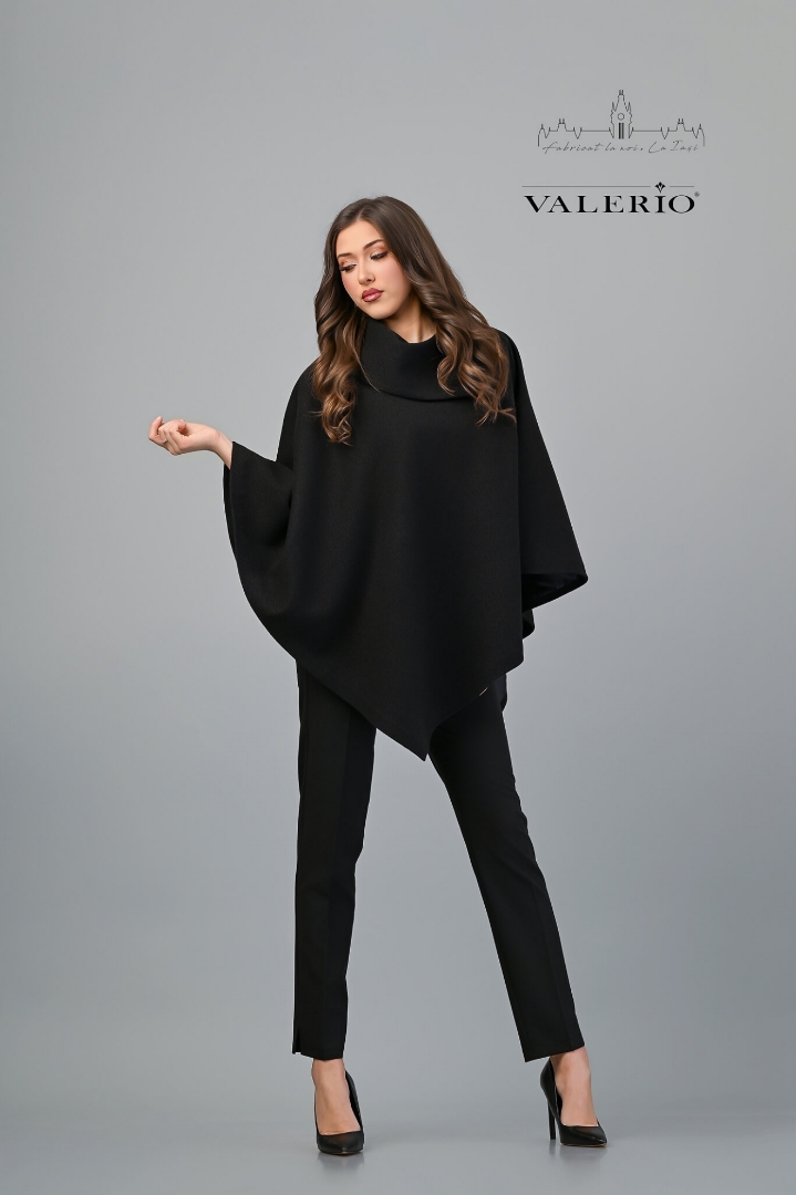 Imagine Poncho Negru