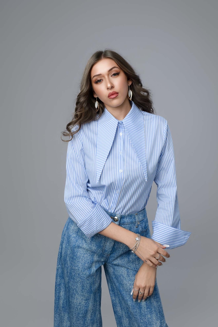 Imagine Camasa Iulia cu dungi bleu