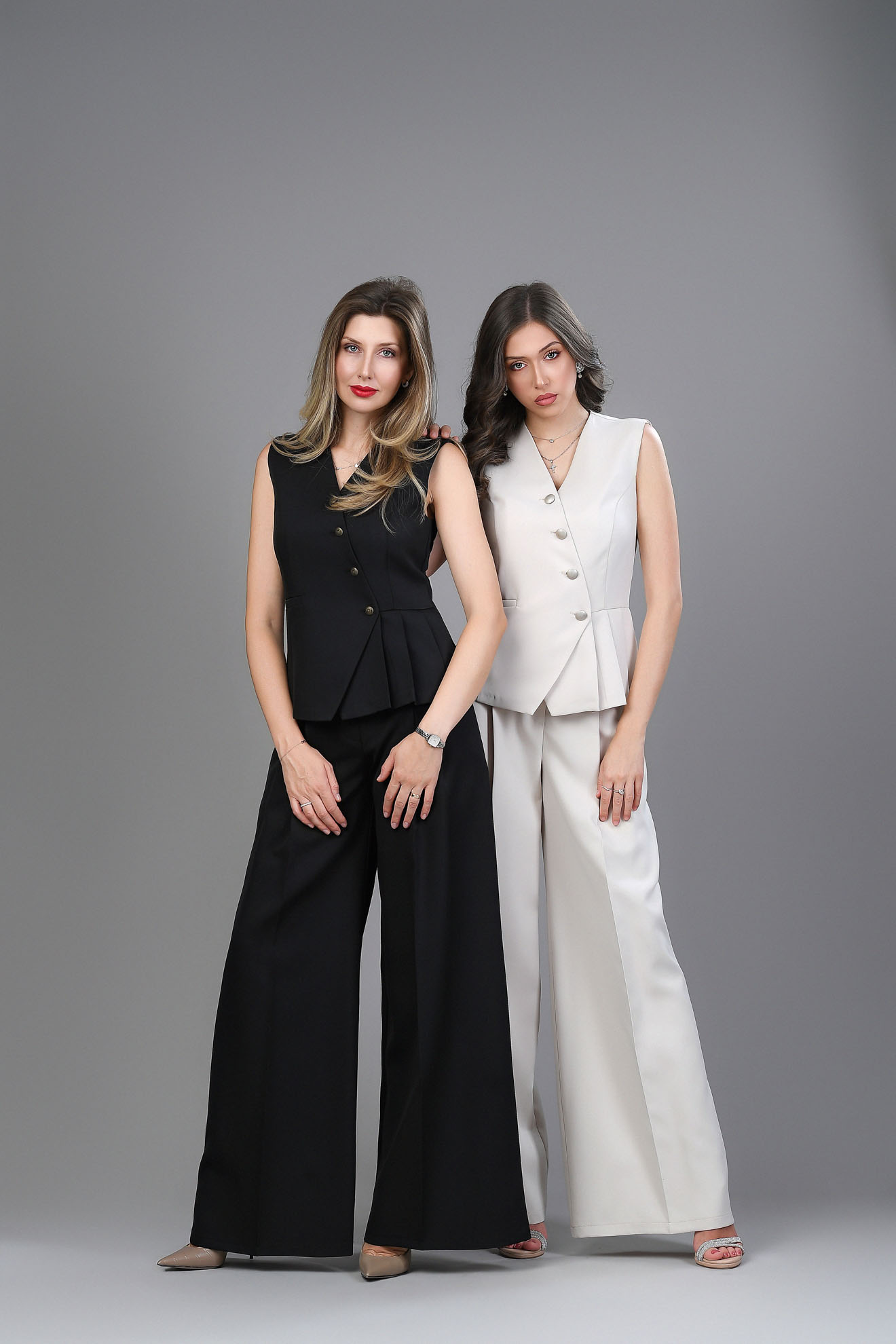 Imagine Vesta Celine neagra
